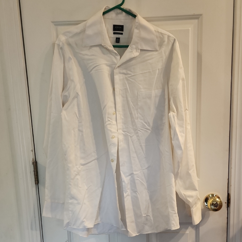 Arrow Men's Classic White Dress Shirt